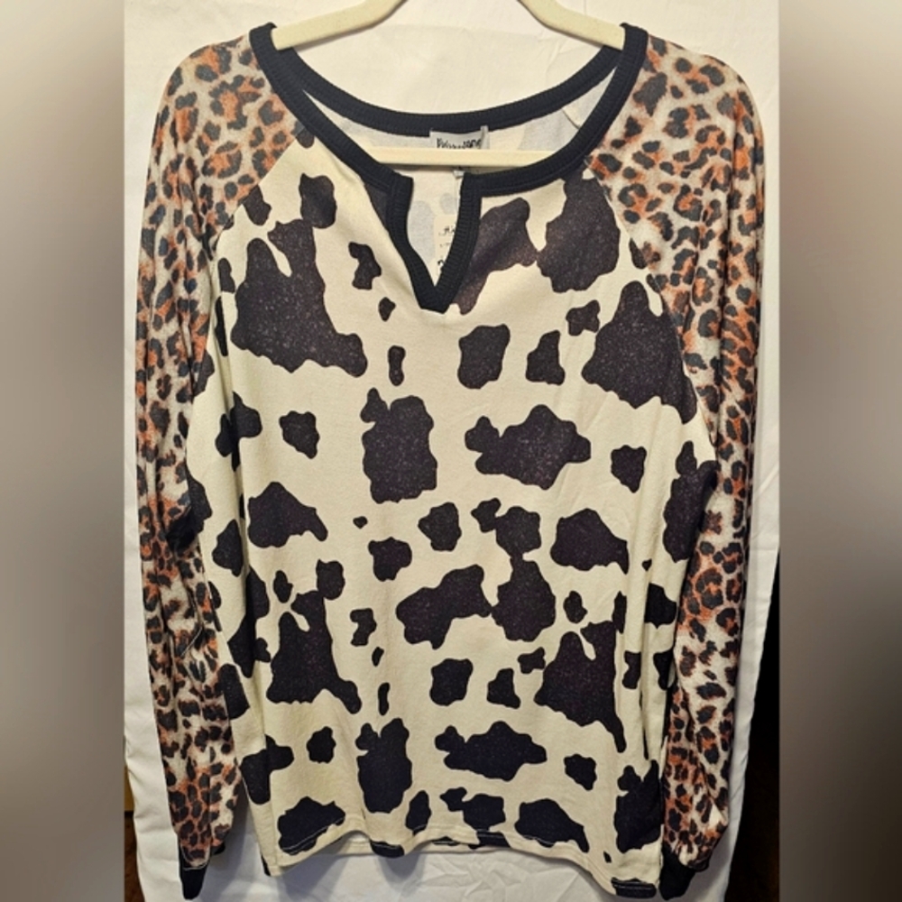 Graphic Cow Print Long Sleeve Blouse